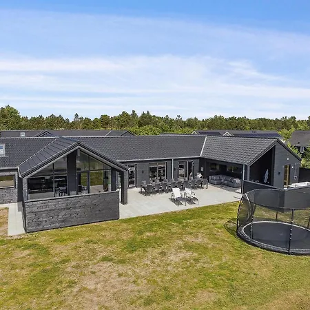 Feriehus Beautiful In With Sauna *