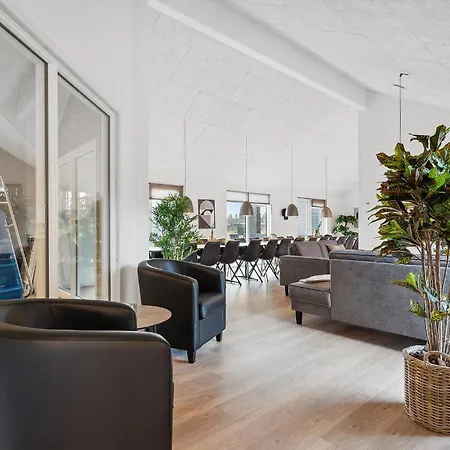 Lovely In With Sauna